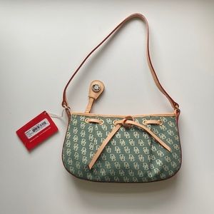 NWT Dooney and Bourke Tassel top zipper purse